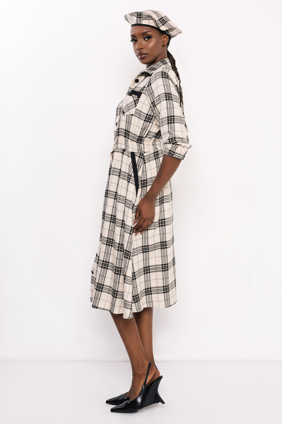 Trisz ruha ekrü/fekete kockás