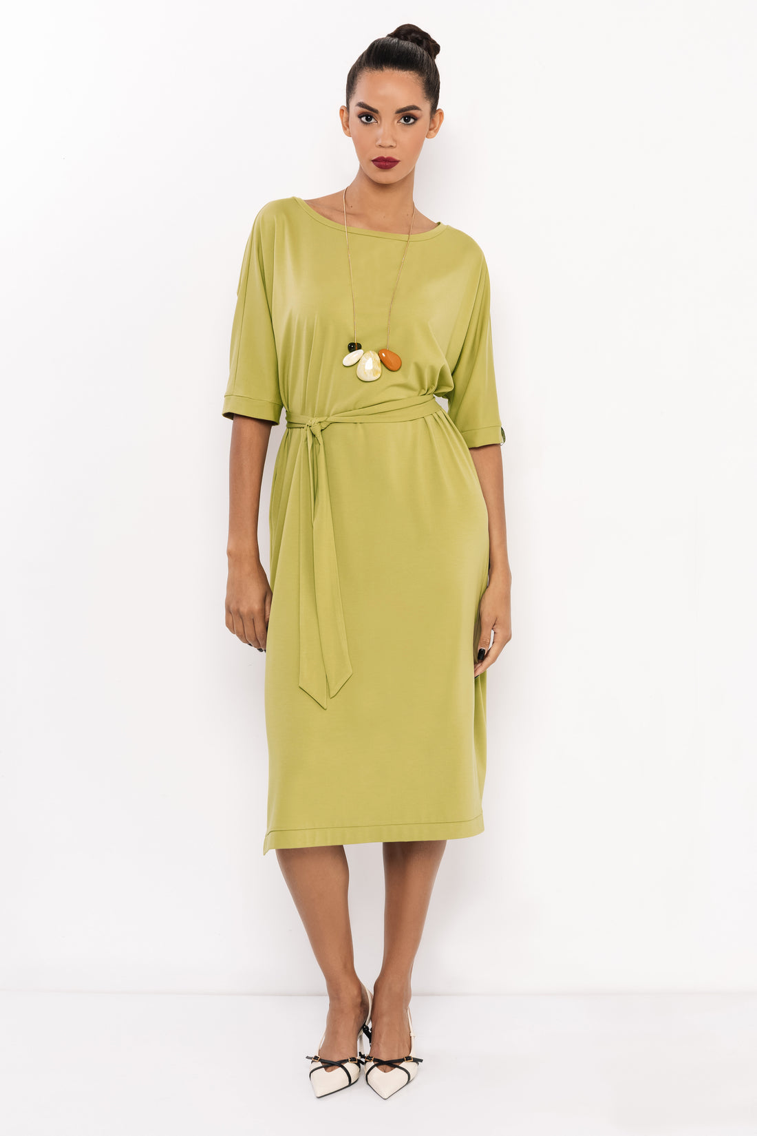 Valga ruha olivazöld