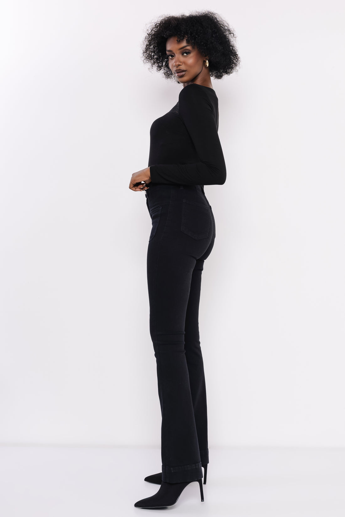 Axel elöl zsebes farmer fekete