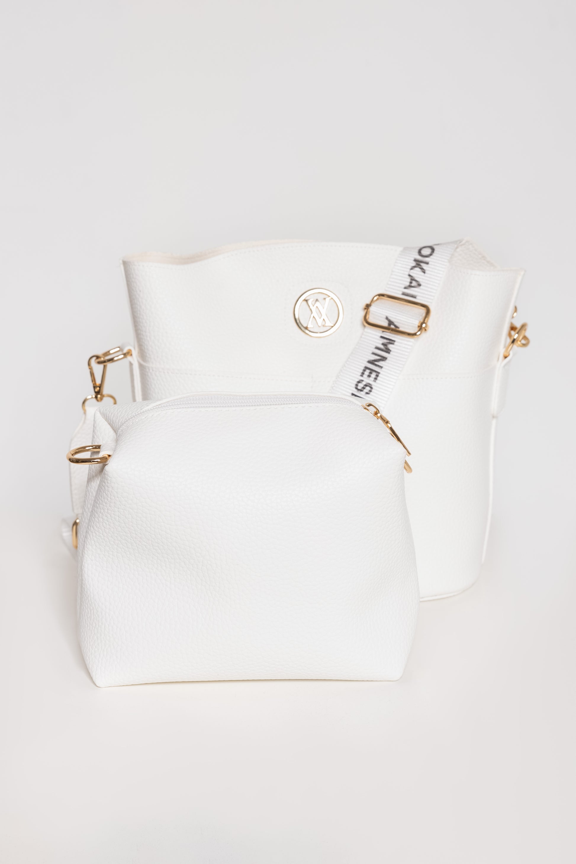 Elöl két zsebes táska fehér one-2