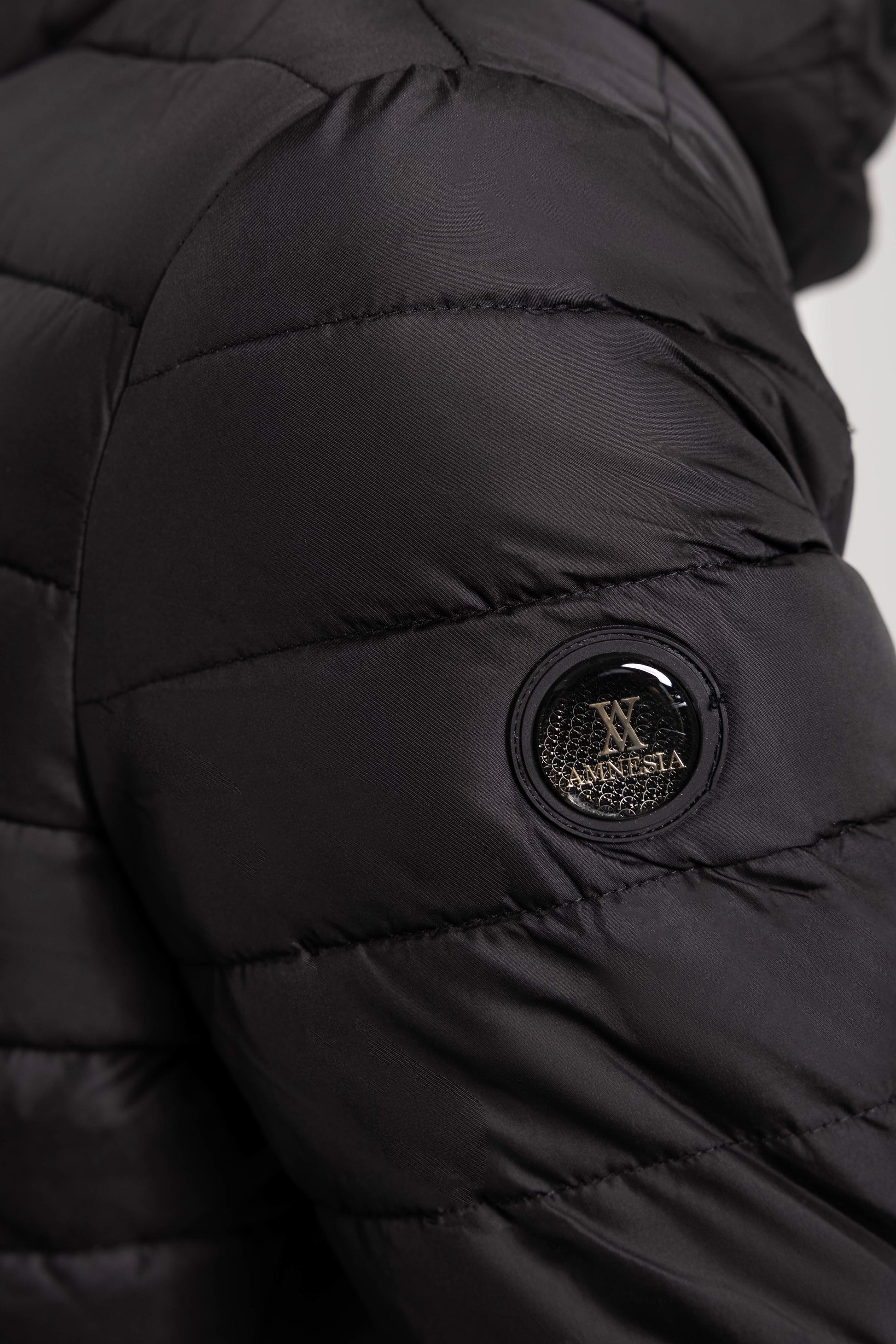 3/4-es, oldalt patentos kabát fekete-5