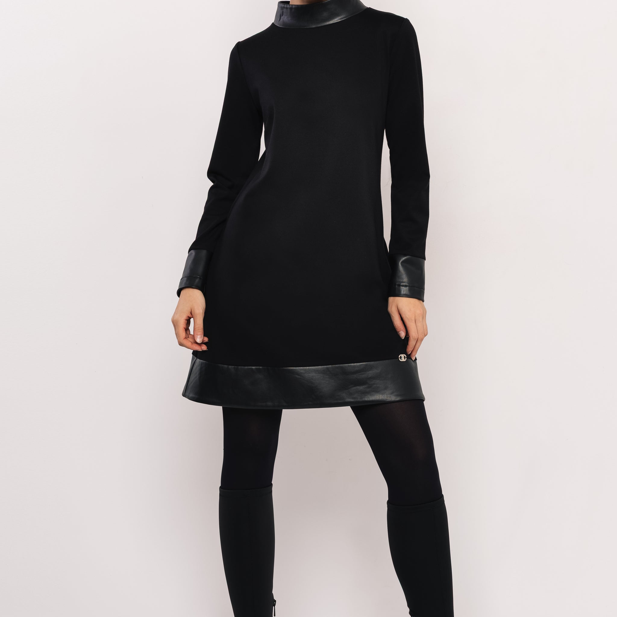 Morella ruha - fekete