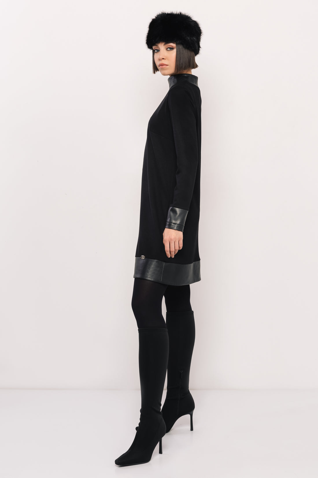 Morella ruha - fekete