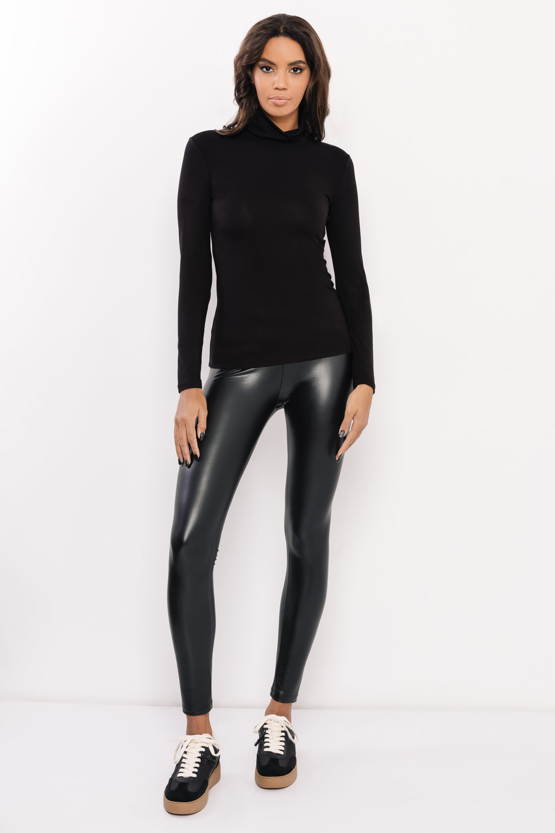 Nemila garbó fekete