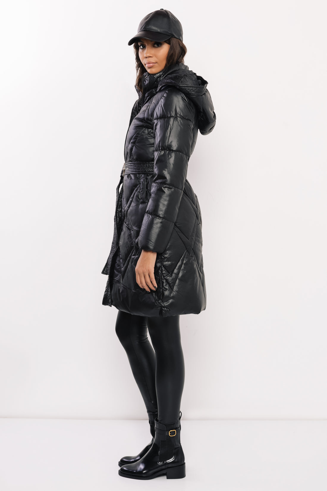 Léna rombusz steppelt kabát fekete