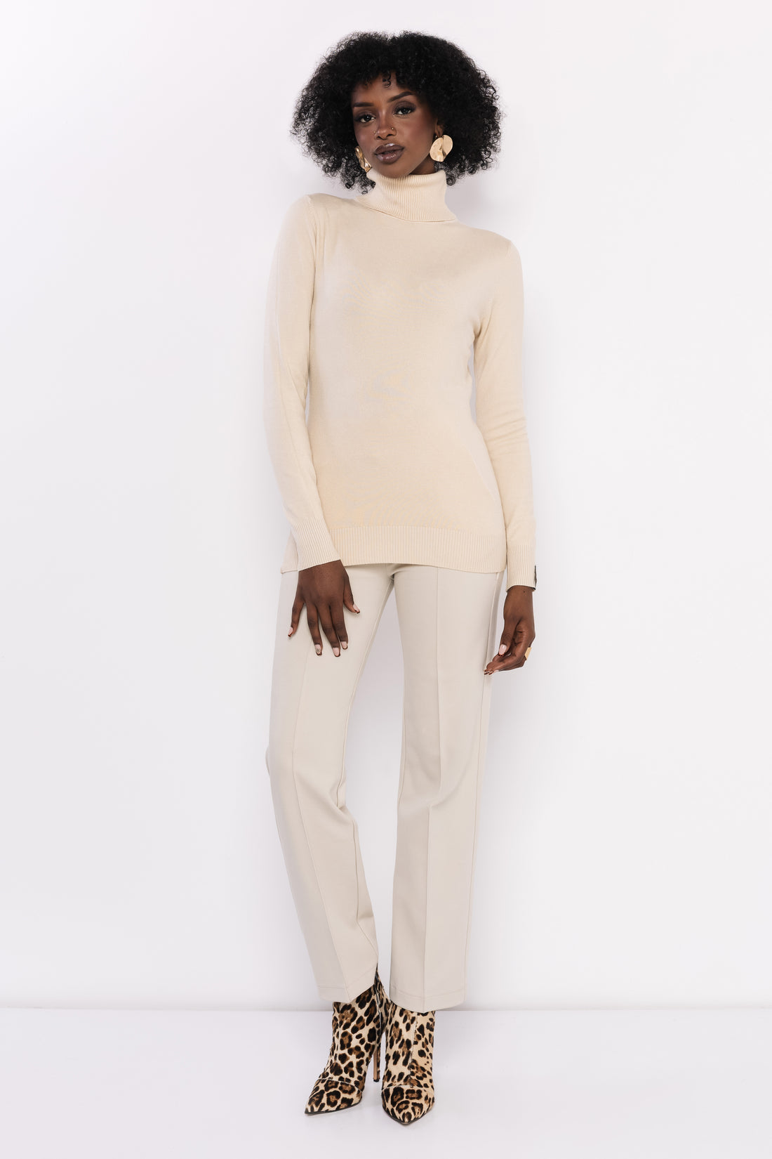 Bodza garbónyakú pulóver homok