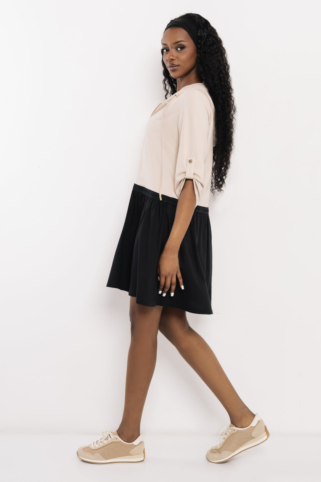 Bata ruha fekete/bézs