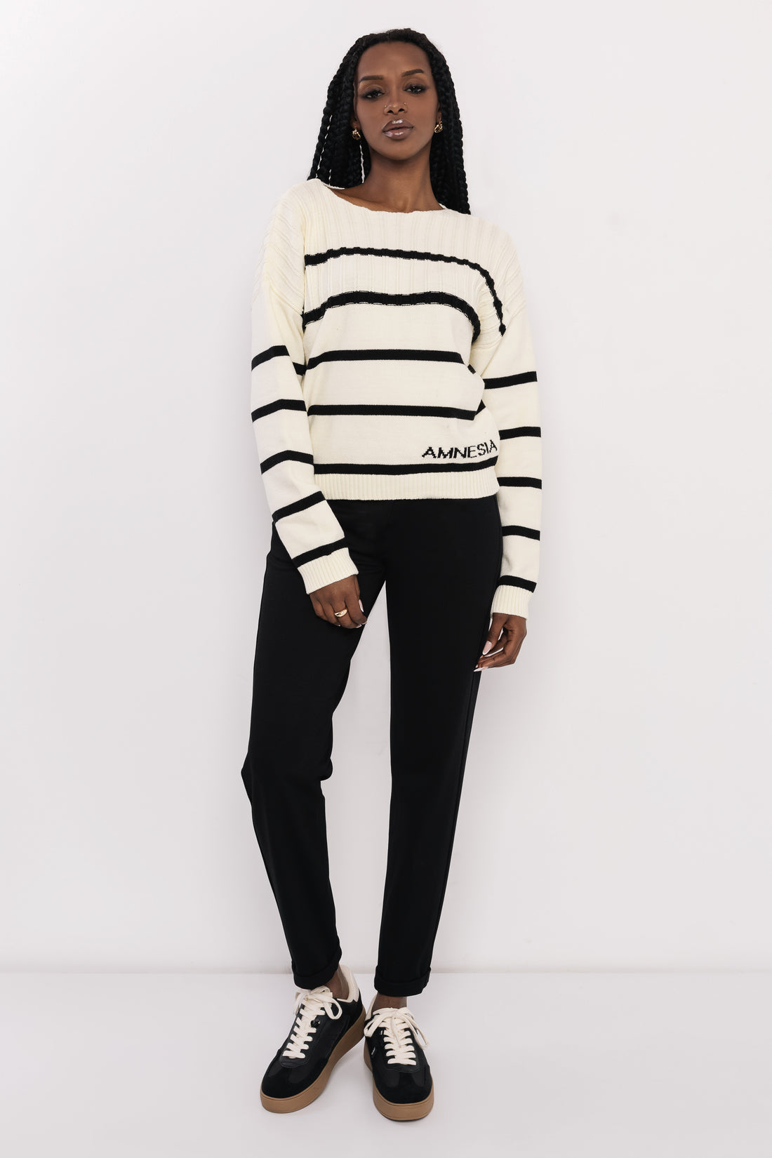 Csinszka csíkos pulóver ekrü/fekete