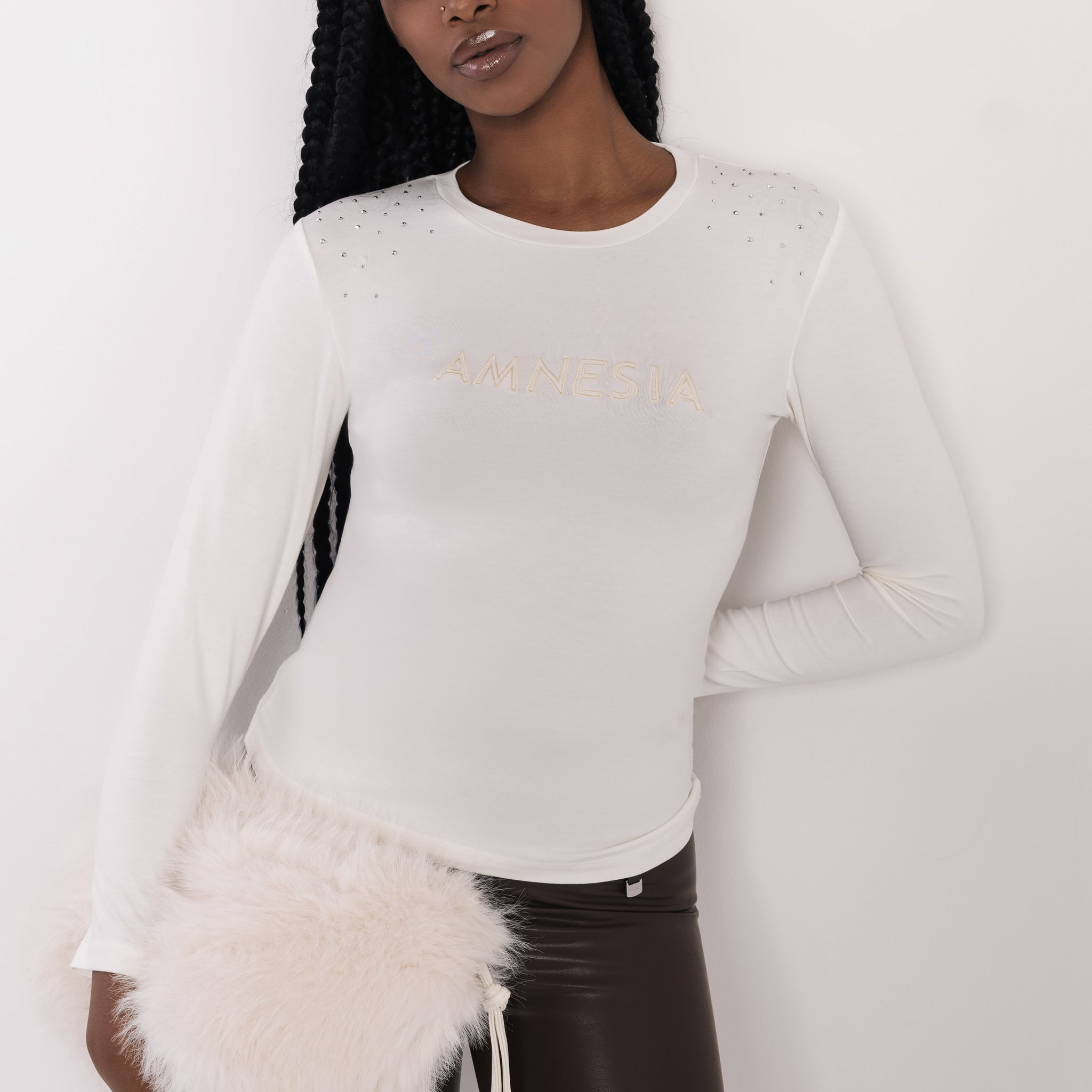 Héra szórt köves felső ekrü