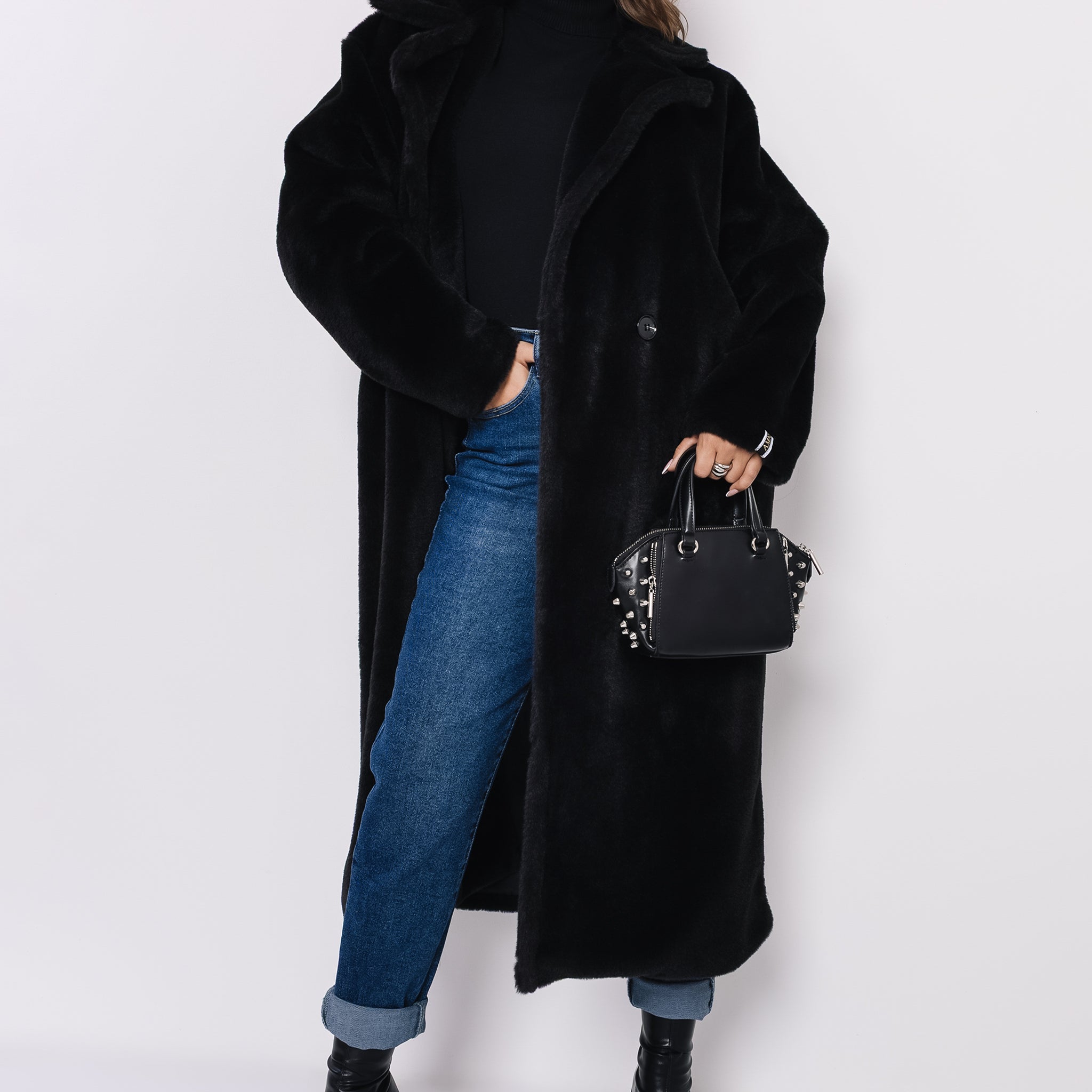 Floris szőrme hosszú kabát fekete