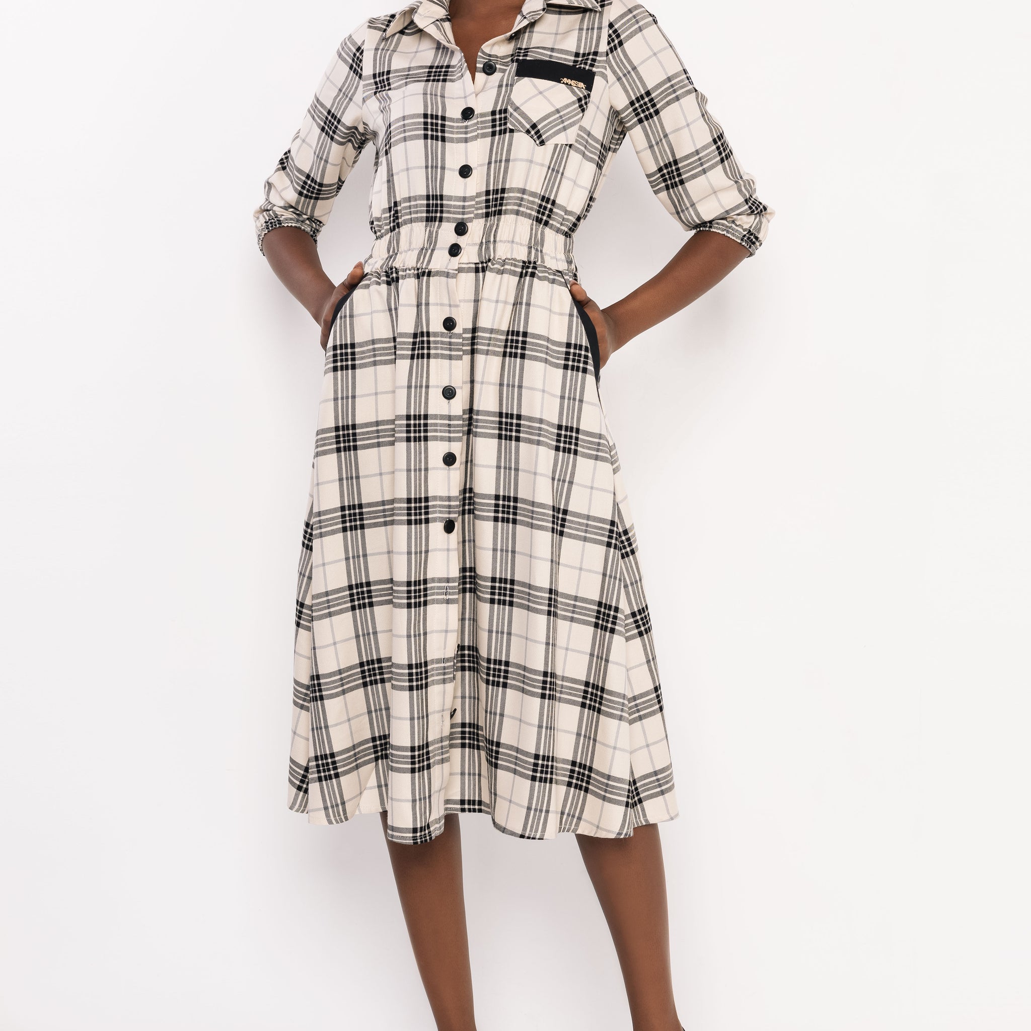 Trisz ruha ekrü/fekete kockás