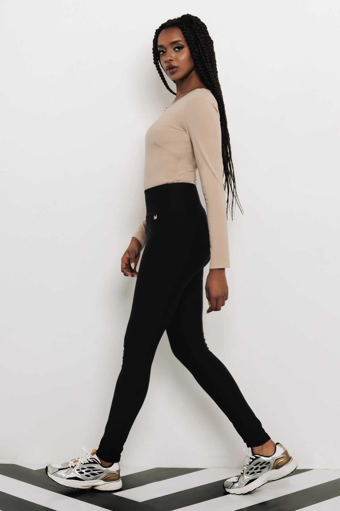 Gariga nadrág fekete