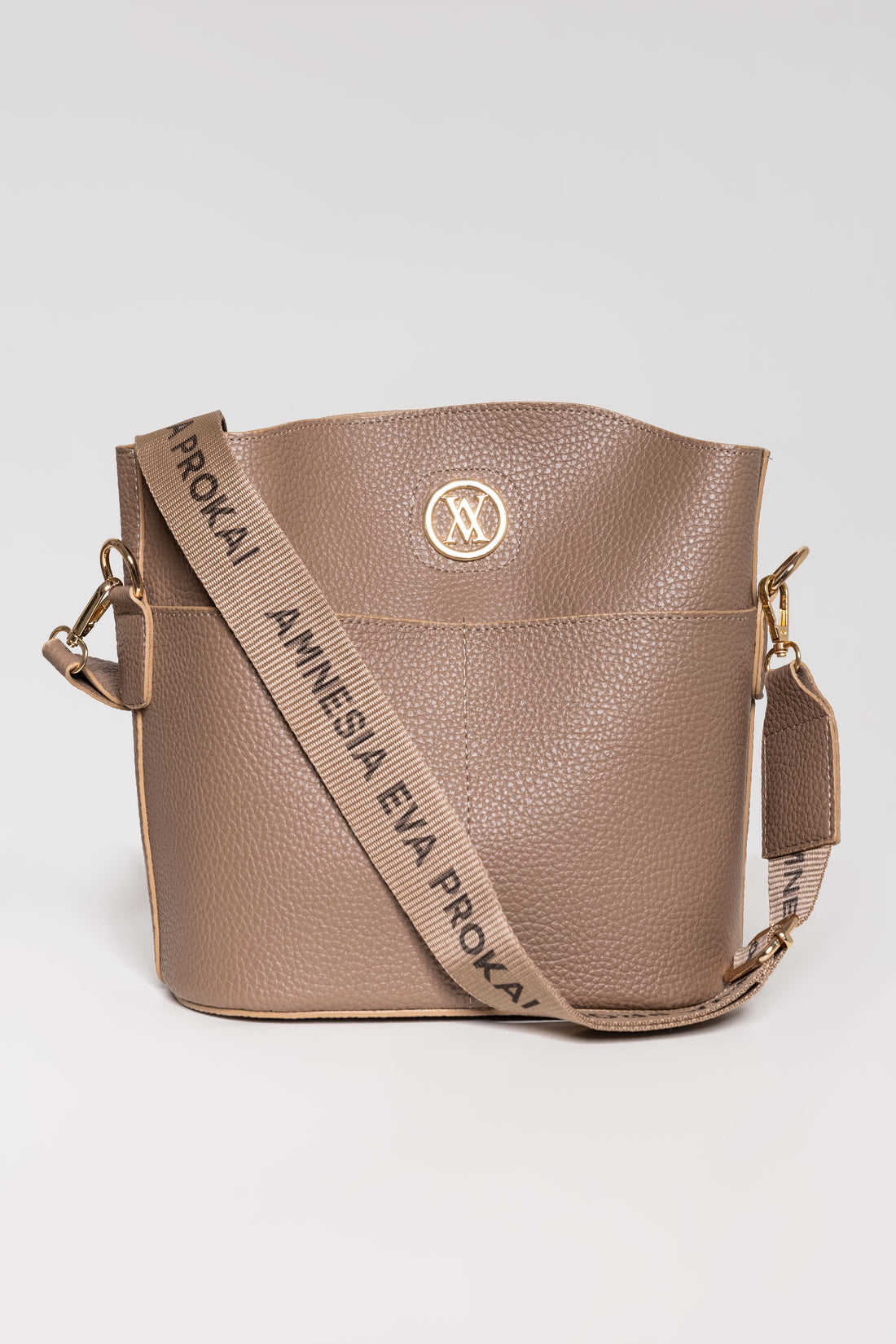 Elöl két zsebes táska nude barna one-0