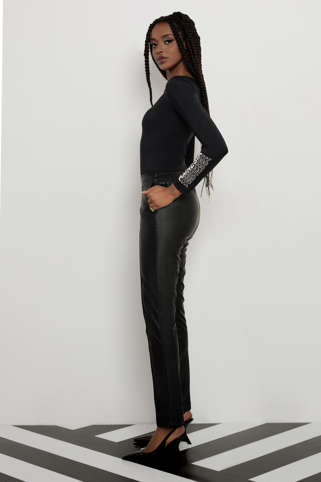 Krabi nadrág fekete