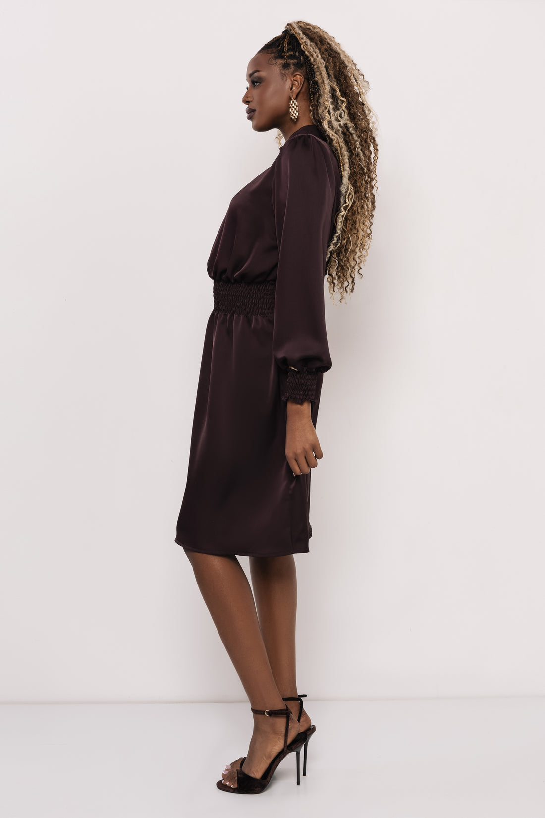 Inara ruha csokoládé