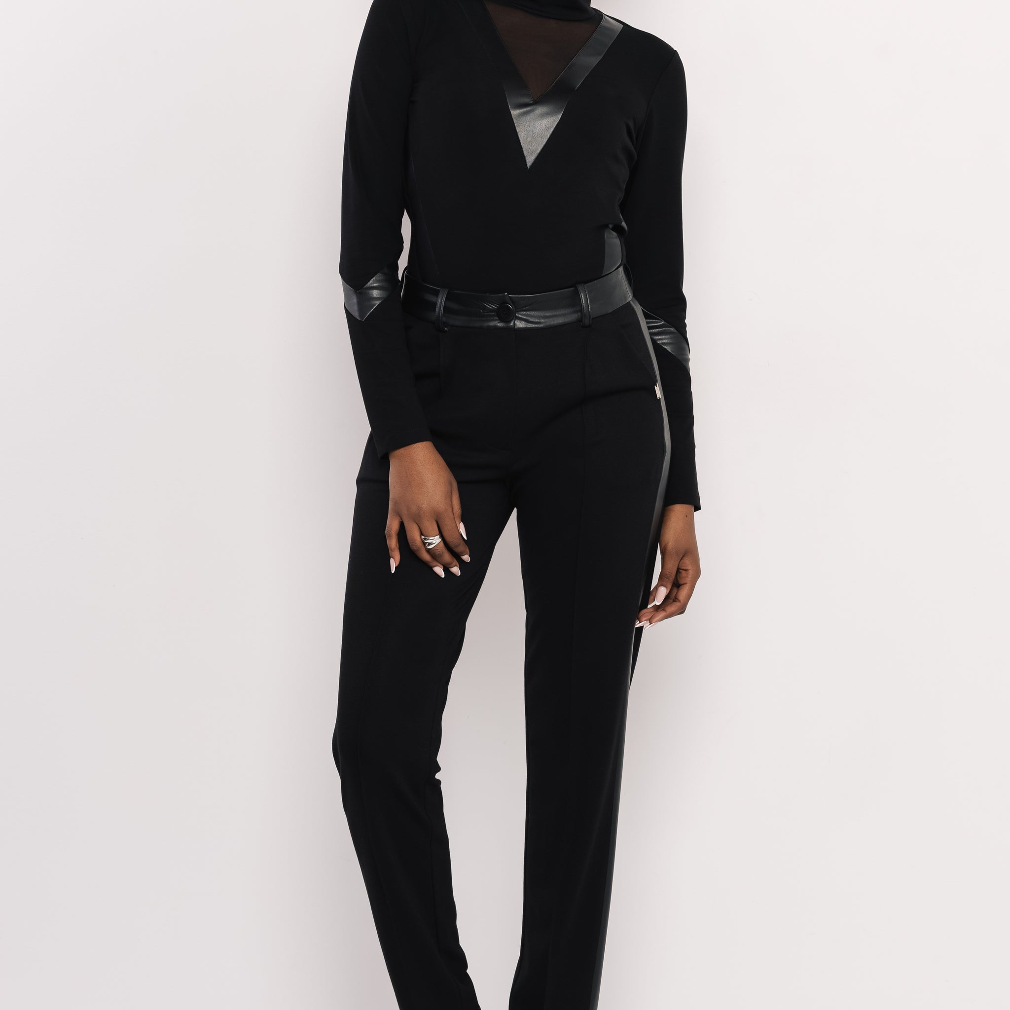 Zuky bőrbetétes nadrág fekete