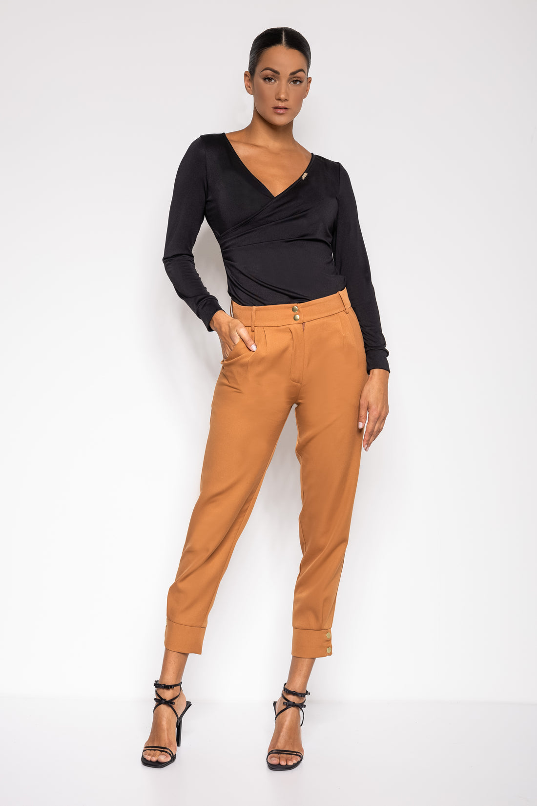 Izzi felső fekete one-0