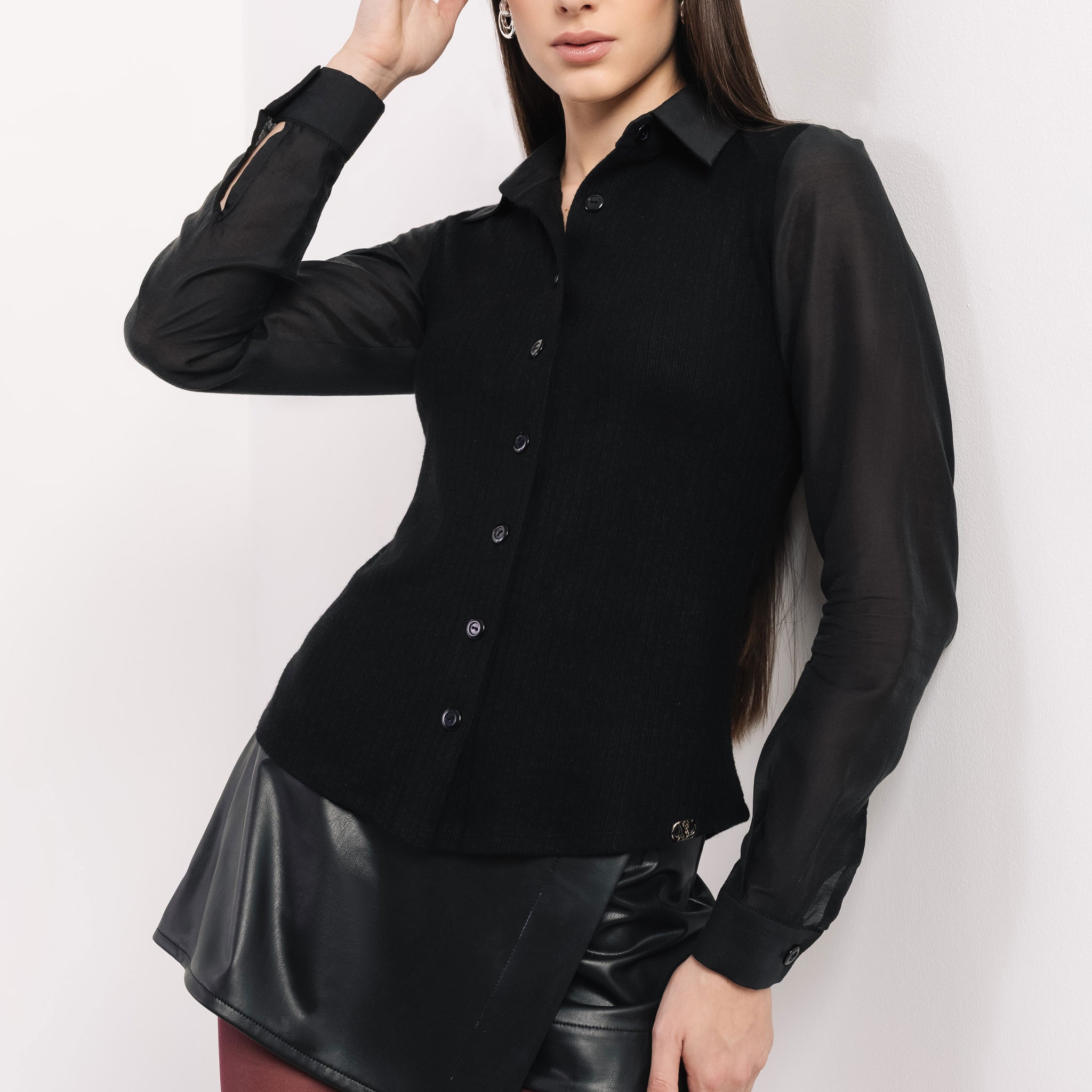 Peratu felső fekete