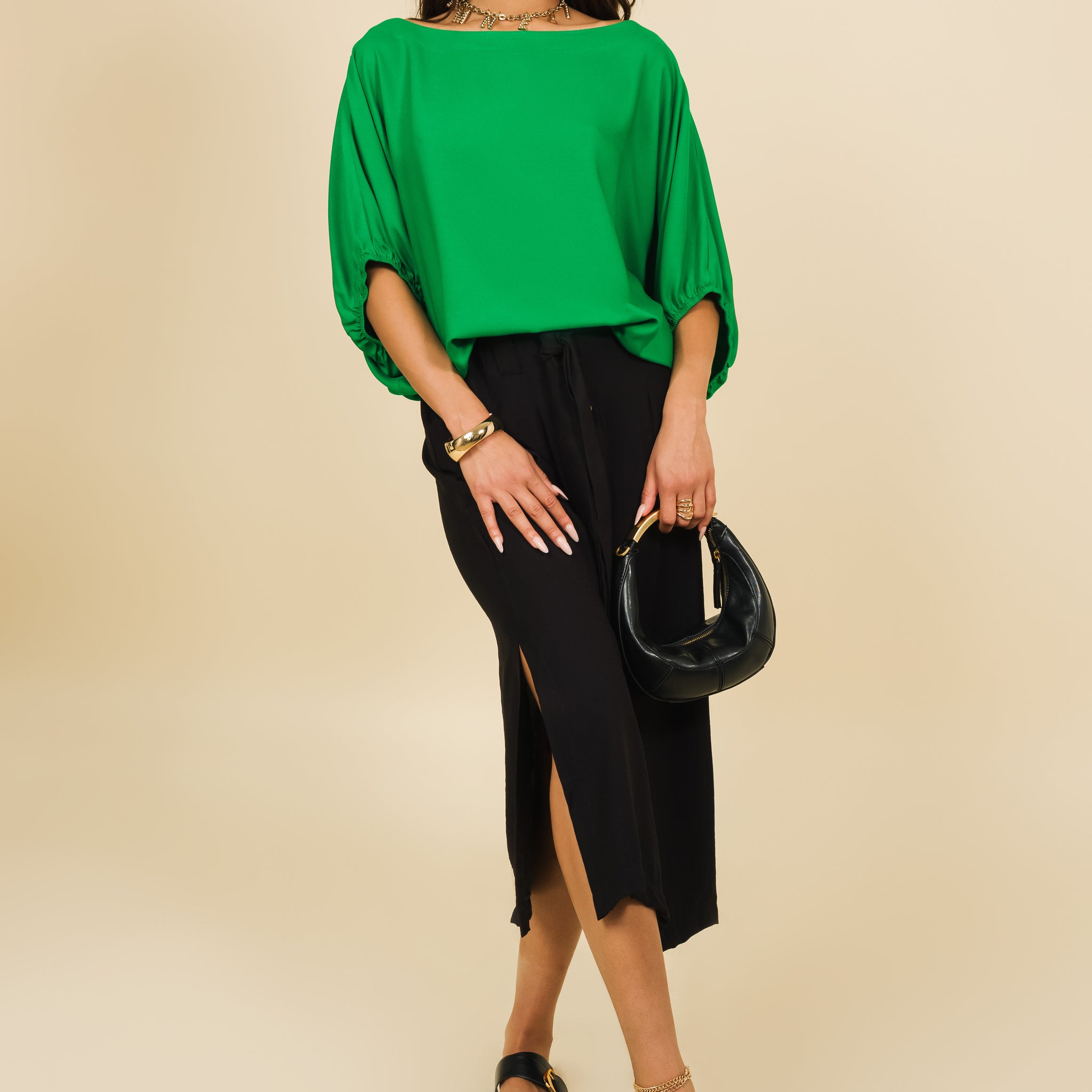 Satin bőfelső zöld