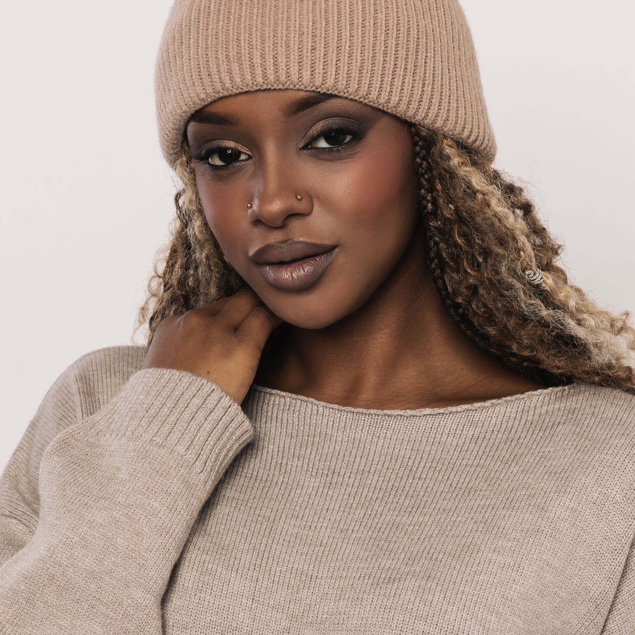 Kötött sapka barna