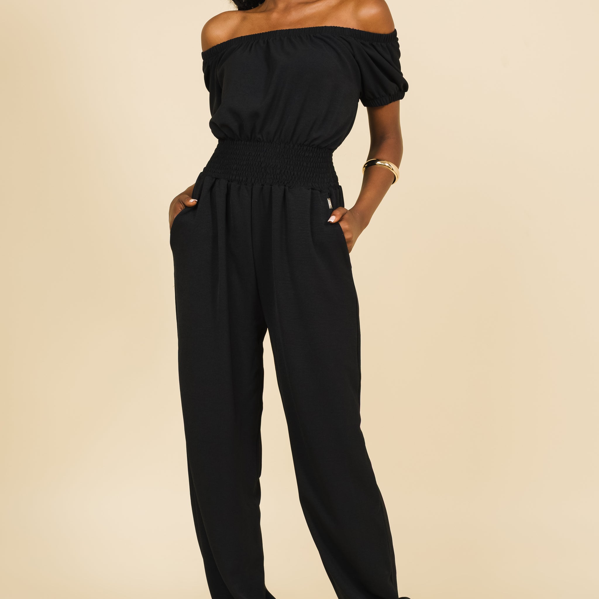 Zalan overál fekete