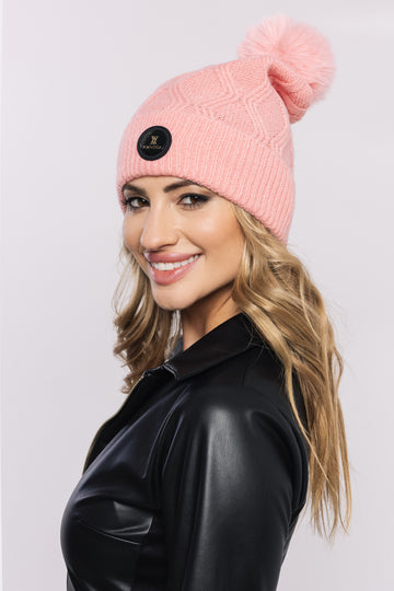 Bojtos kötött sapka púder