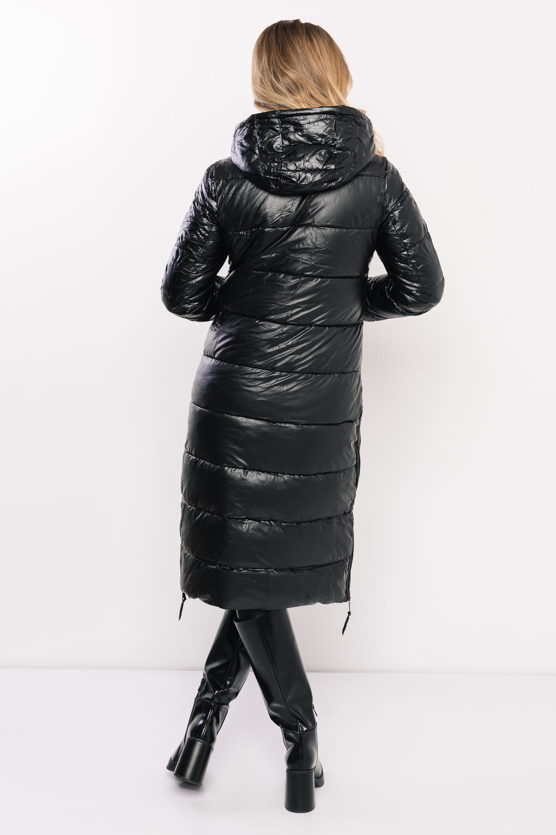 Lili oldalt zippes kabát fekete