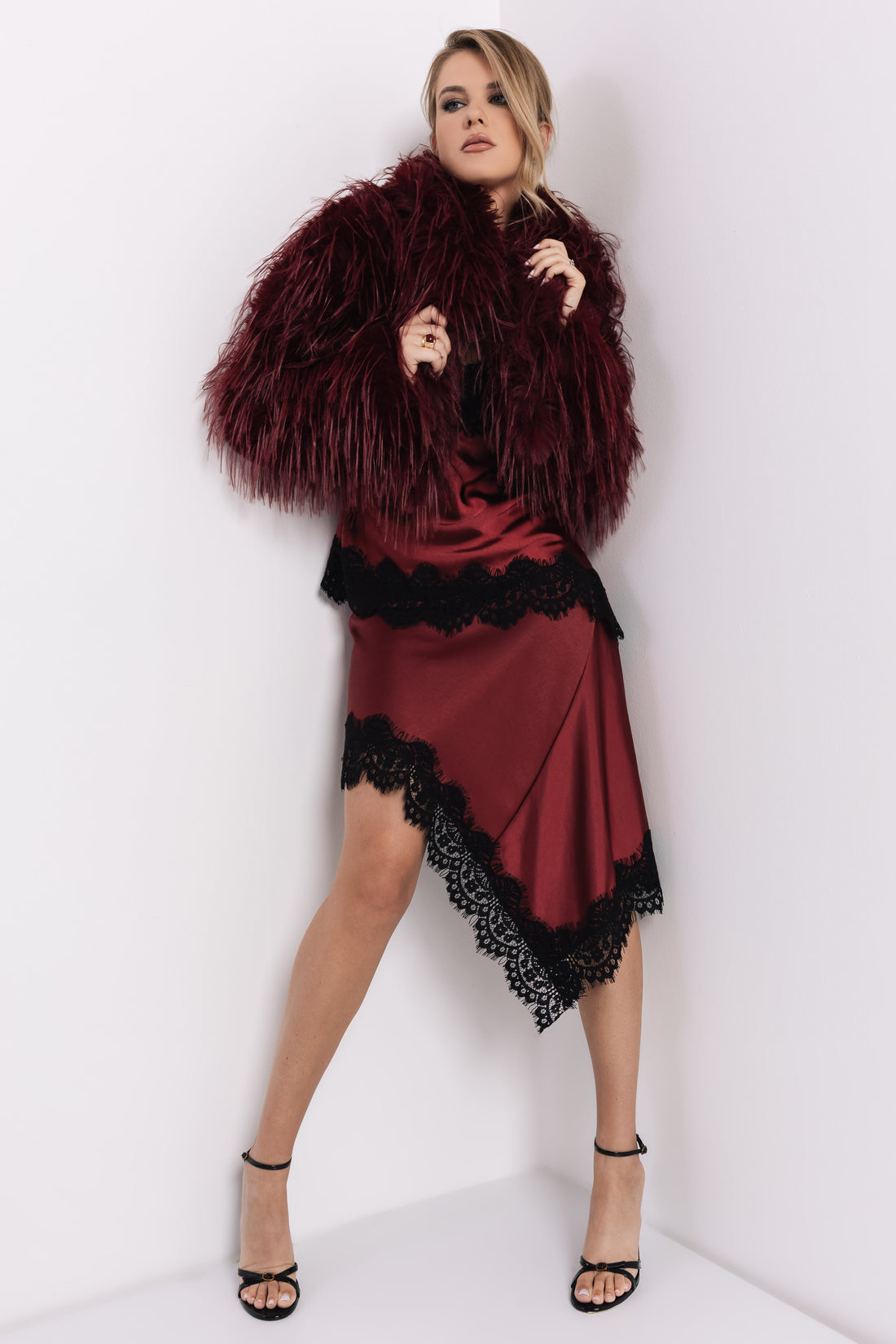 Csipke szoknya bordó