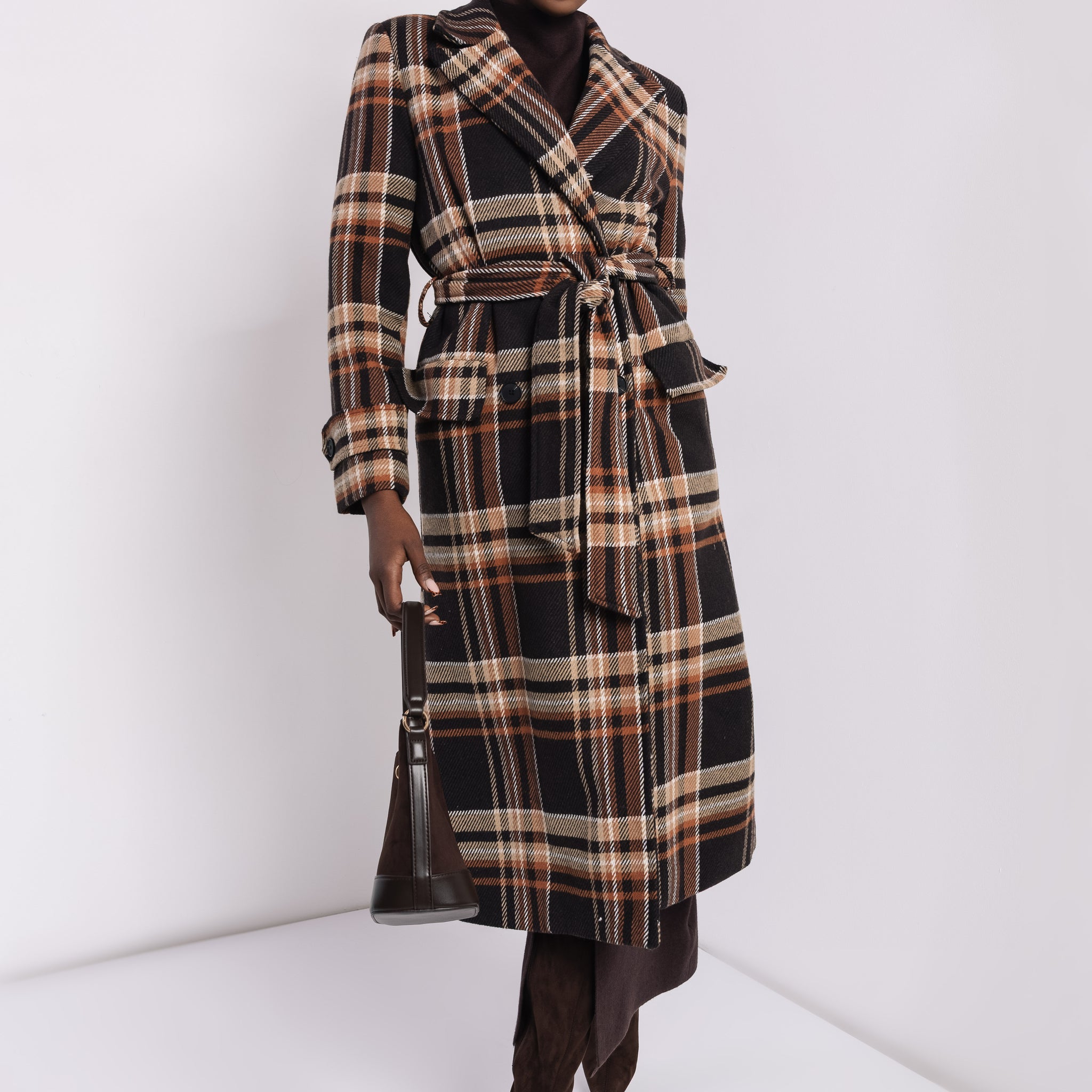 Kockás kabát barna