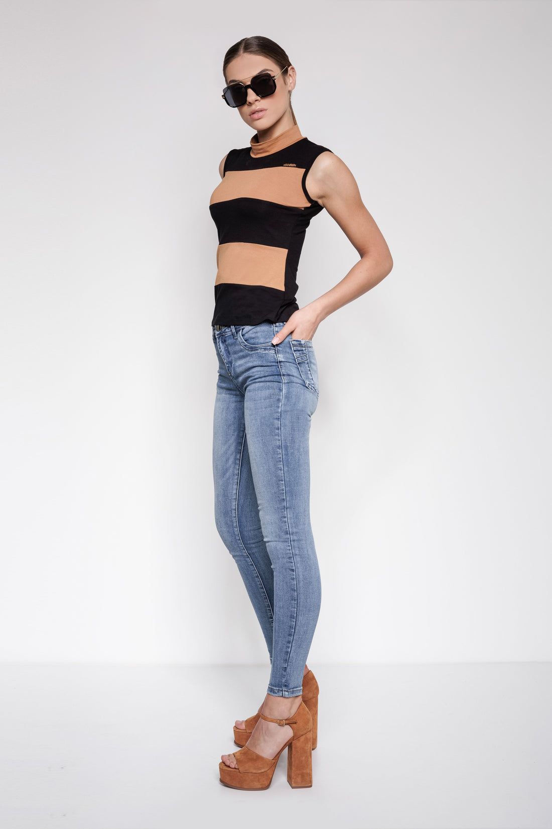 Ergon felső fekete/camel színes one-0