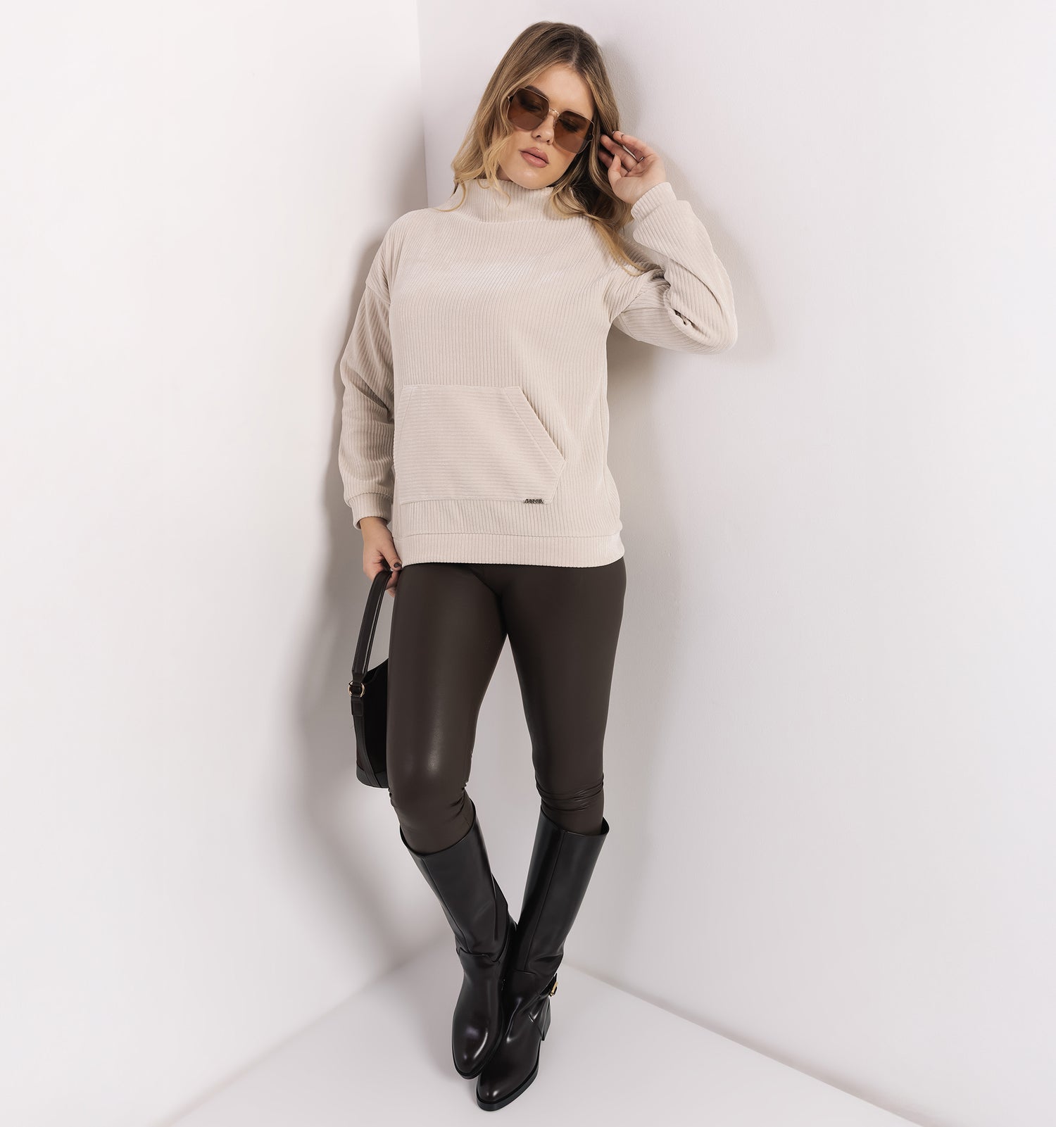 lookbook image shop_this_look_amDhCa